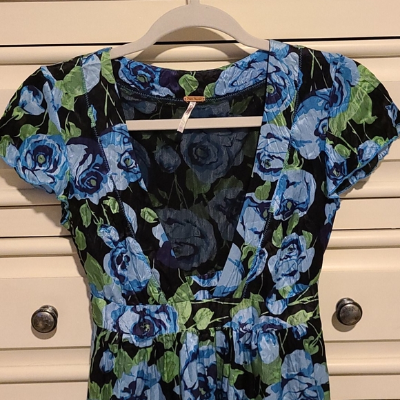 CLEARANCE /Make an offer! Free People Silk Dress sz 4 - Picture 5 of 5